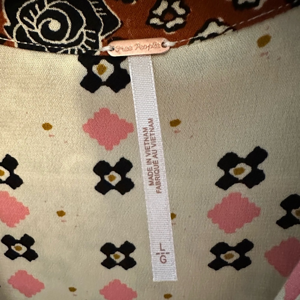 Free People Cream Flowy Print Top - Picture 3 of 5